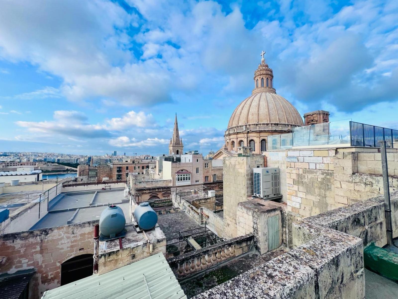 Sunny One Bedroom Apartment In Old Bakery Street Valletta Bagian luar foto