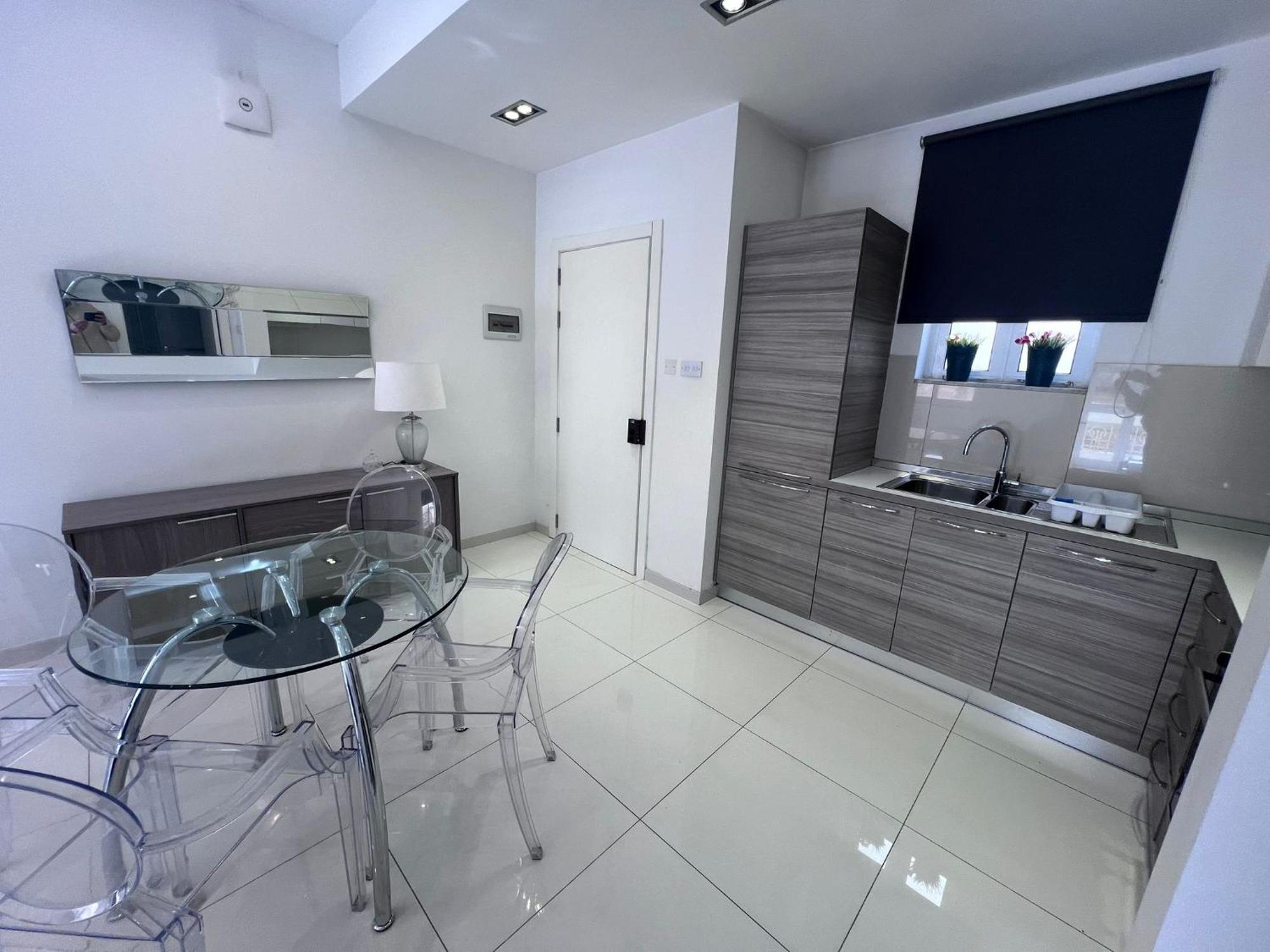 Sunny One Bedroom Apartment In Old Bakery Street Valletta Bagian luar foto